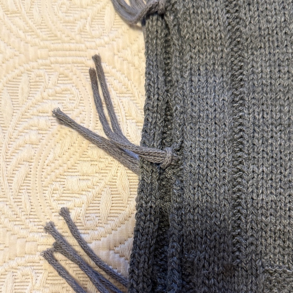 Gray Cable Knit Women's Sweater - Picture 9 of 9